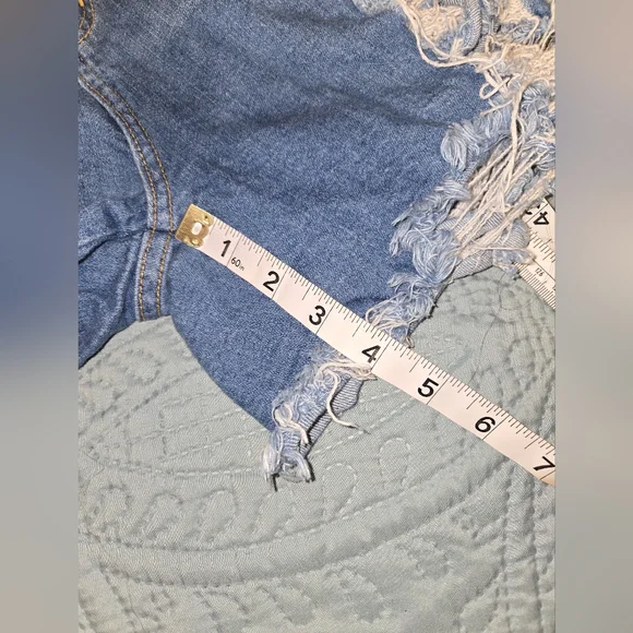 Fashion Nova Women's 2X Distressed Denim Shorts - Picture 5 of 7